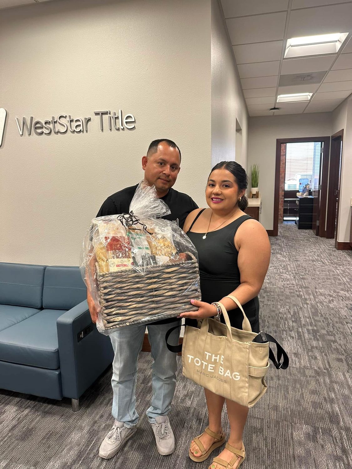 Client closing photo 20