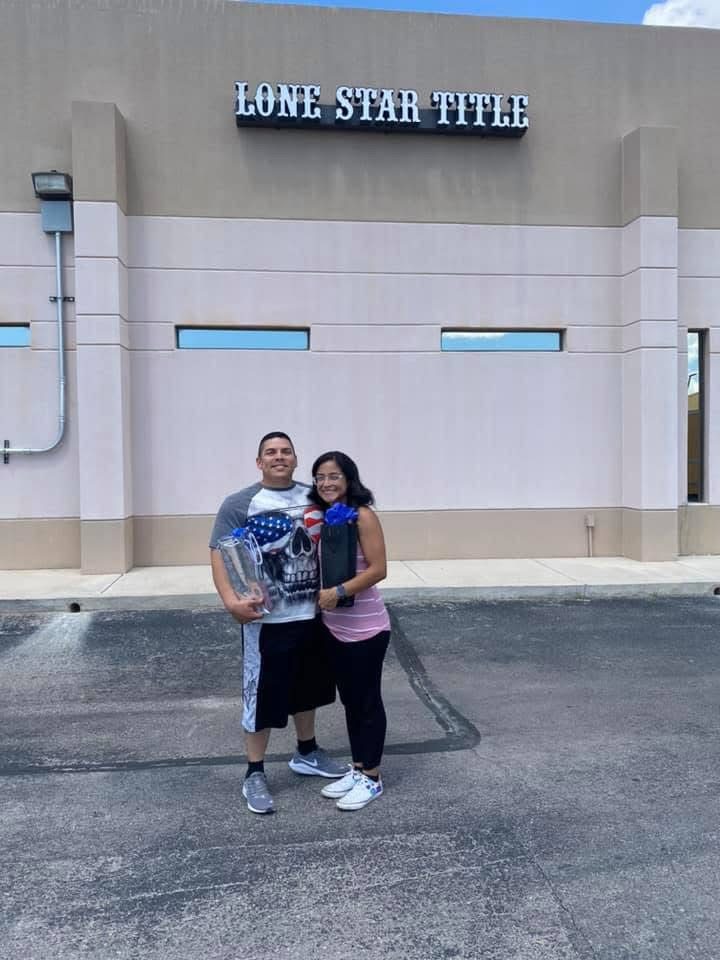 Client closing photo 25